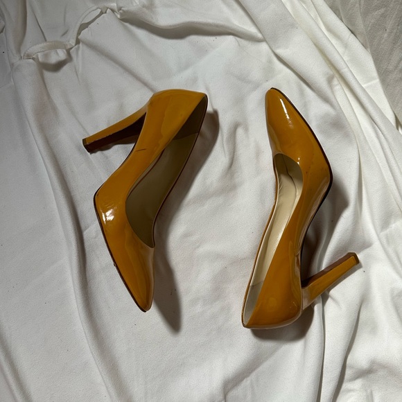 AUTHENTIC MIU MIU 🥰 YELLOW PATENT LEATHER HEEL PUMPS SIZE 39 🥳 8.5 y2k Barbie - Picture 9 of 11